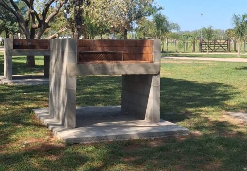 Más parrilleros para mayor disfrute de los visitantes al Parque Municipal
