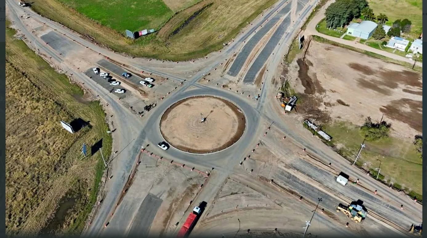 LA OBRA DE LA ROTONDA DE ARRUFÓ-RN34 Y RP39- AVANZA A PASOS SOTENIDOS «HACIA SU ETAPA FINAL»