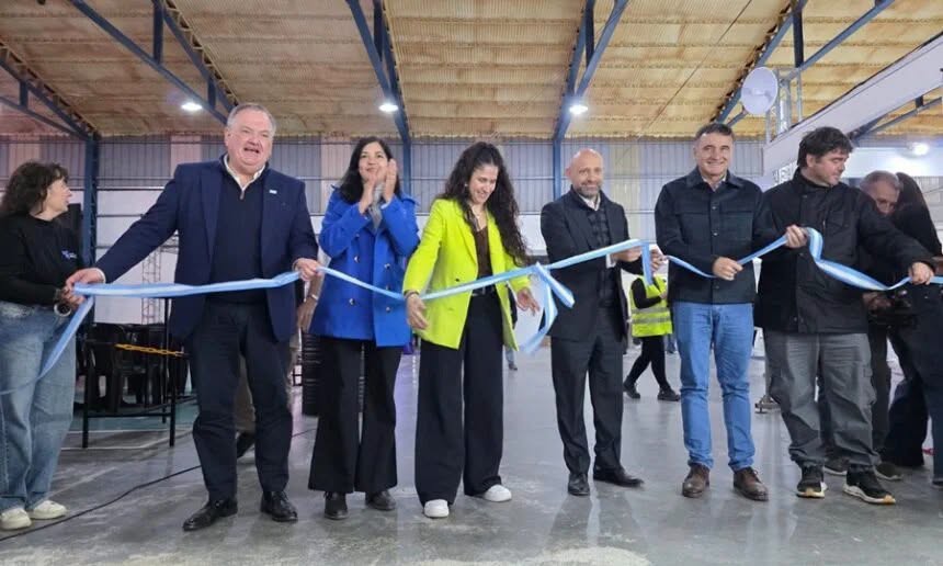 EL SENADOR FELIPE MICHLIG Y EL MINISTRO PUCCINI PARTICIPARON DE LA INAUGURACIÓN DE LA 15° EXPOFERIA REGIONAL.