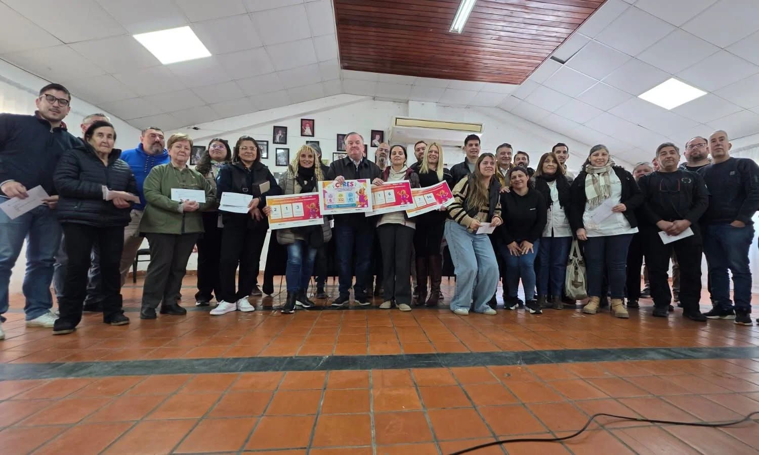 ENTREGA DE APORTES A INSTITUCIONES DE CERES Y NOTIFICACIONE A ESCUELAS PARA PARTICIPAR DE LOS JUEGOS SURAMERICANOS.